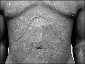 Détail. Jumeaux de Delphes, Musée de Delphes. 580 BC. 2.17 m. (©  Chemsseddoha) 